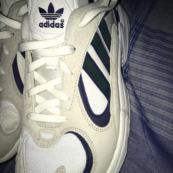 Addidas ( I CAN MAKE ANY DEALS JUST ASK) - Picture 2 of 3